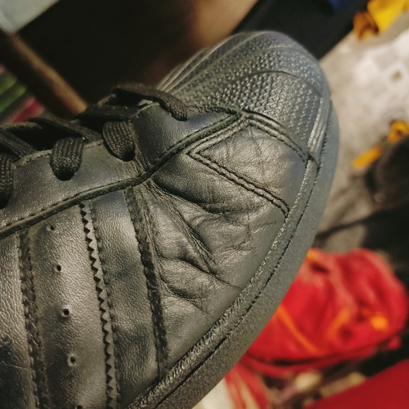 Adidas - Picture 16 of 16